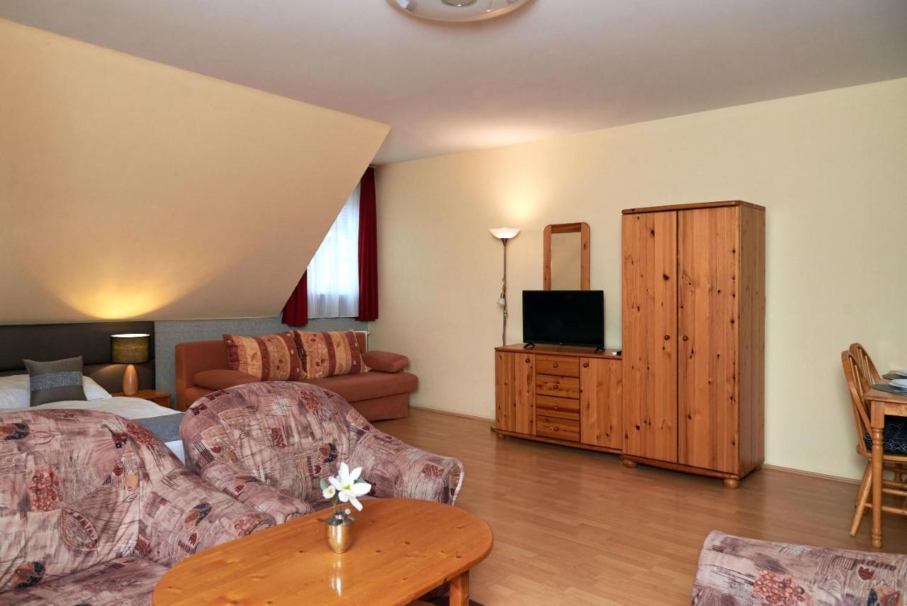 Apartman Brigitte Buekfuerdo Buitenkant foto