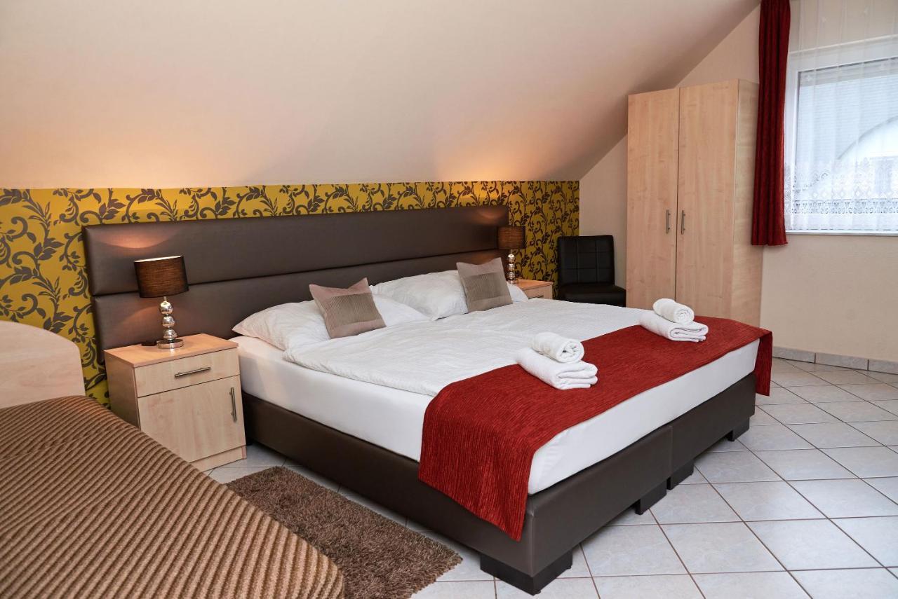 Apartman Brigitte Buekfuerdo Buitenkant foto