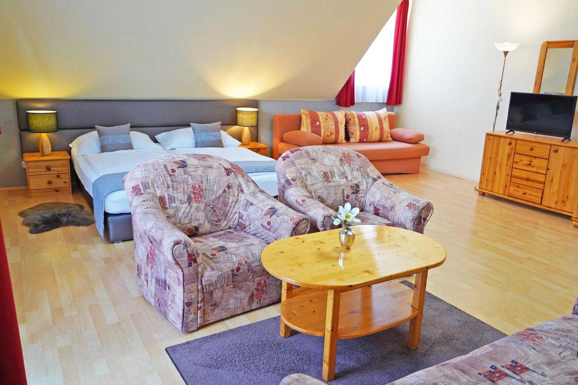 Apartman Brigitte Buekfuerdo Buitenkant foto